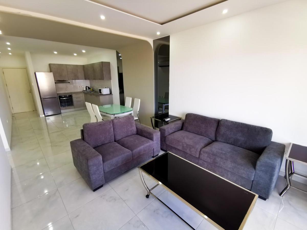 Sunny Daze Seaview Apartment Larnaca Buitenkant foto