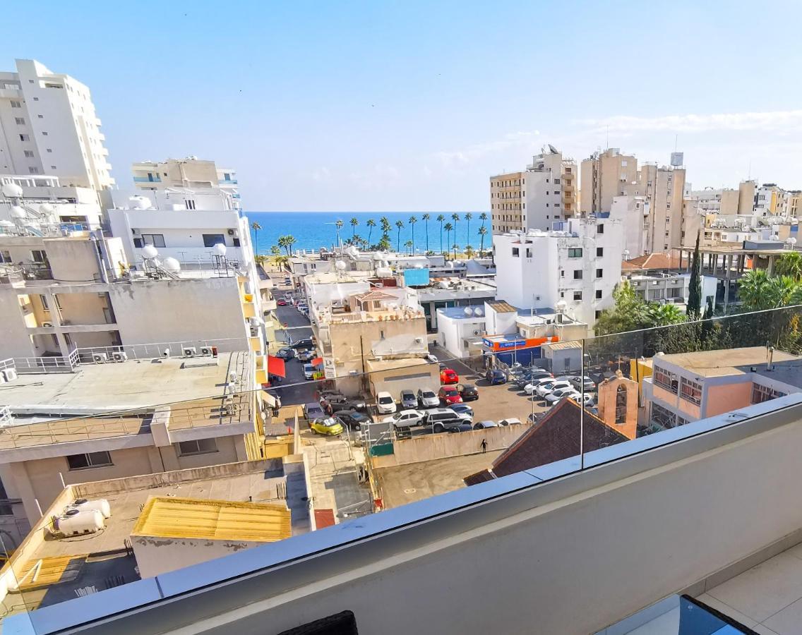 Sunny Daze Seaview Apartment Larnaca Buitenkant foto